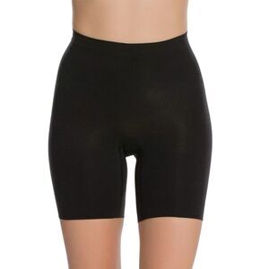 Spanx size small Power Short in very Black. Shaper short seamless, ultrasoft, 6”